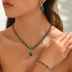 3-Piece Elegant Jewelry Set - Green Acrylic Pendant Necklace, Bracelet & Earring